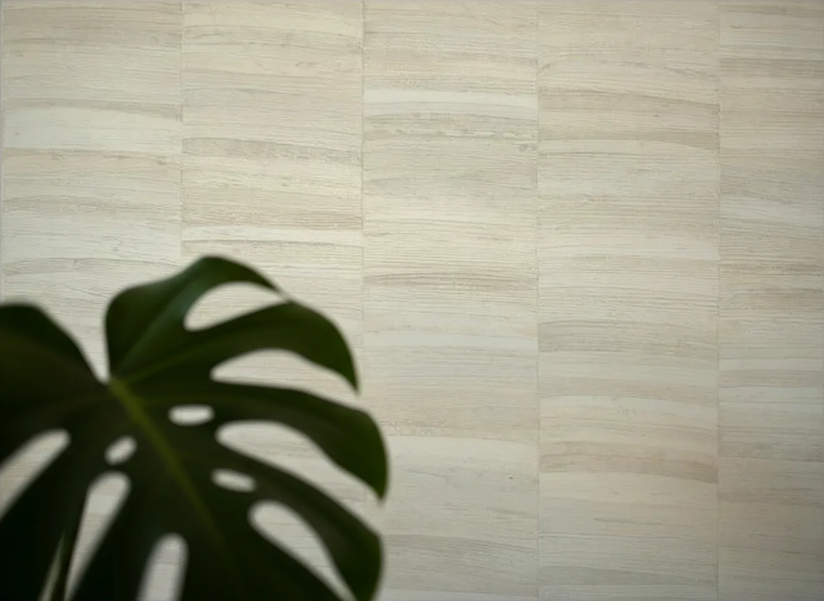 Stylosa Nature Precieuse – Textures — Detal — za liściem monstery