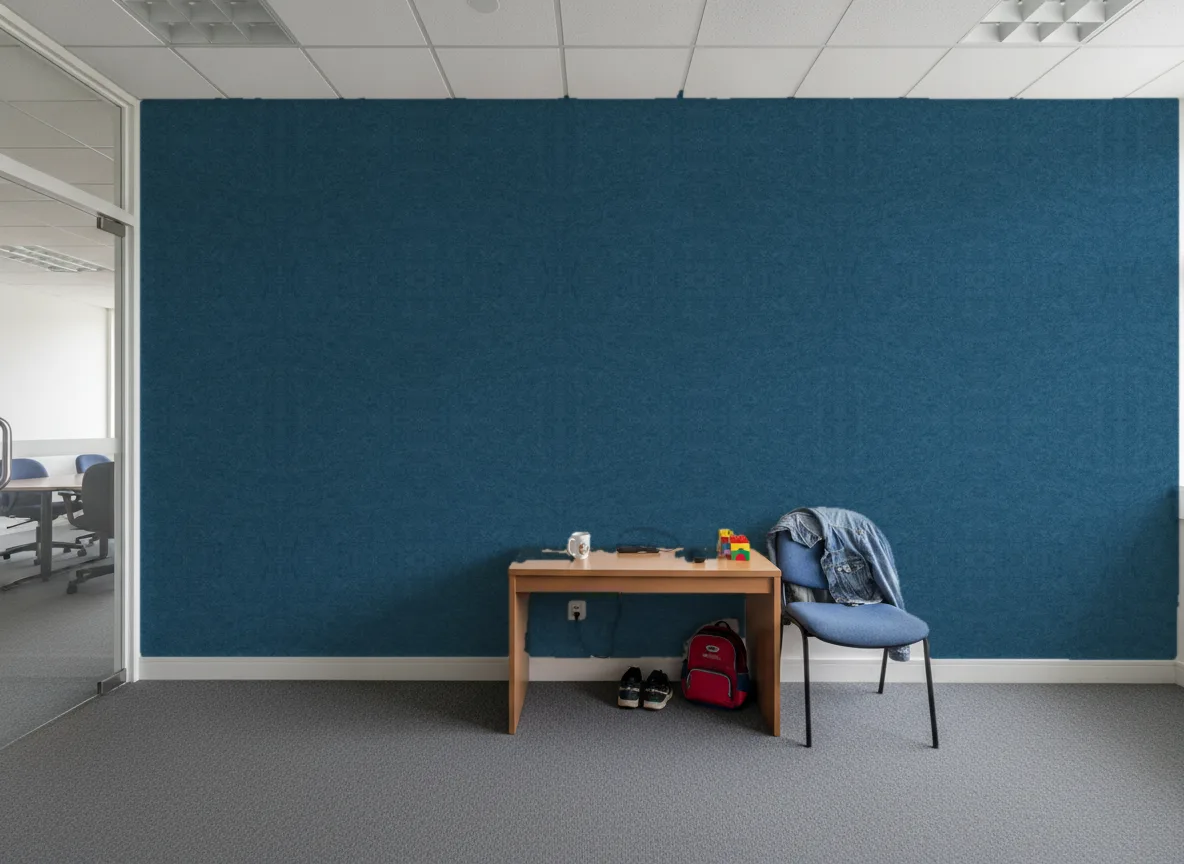 Slimwall Tiles — Korytarz w biurowcu